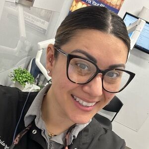 Meet your Posher, Alice johany